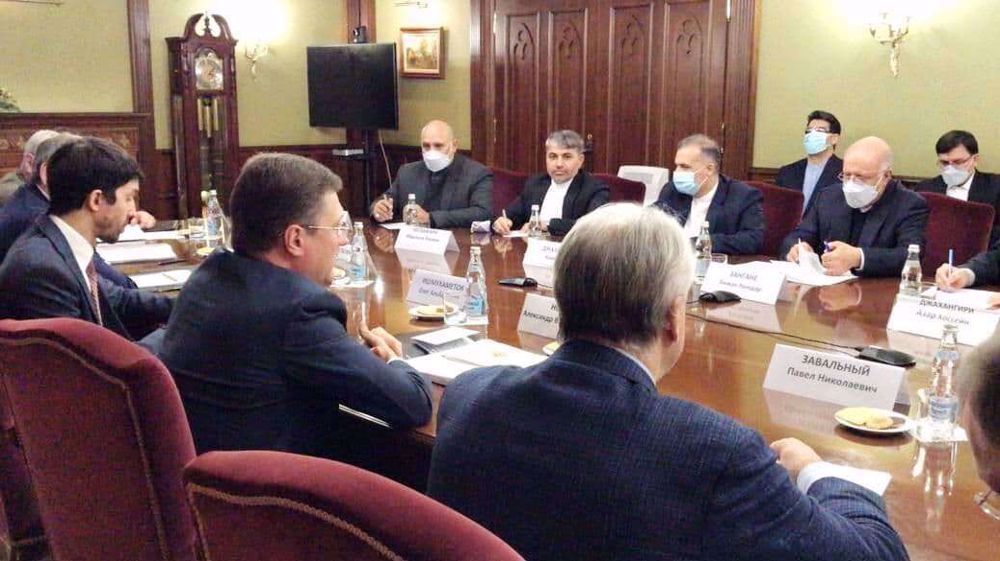 Iran welcomes Russian investors as oil minister visits Moscow