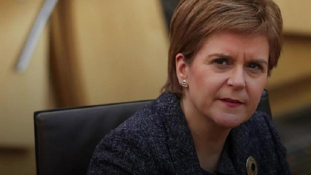 Sturgeon wins no-confidence vote