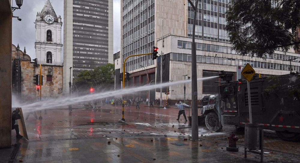 Pressure mounts on Colombia govt. as protests enter second week