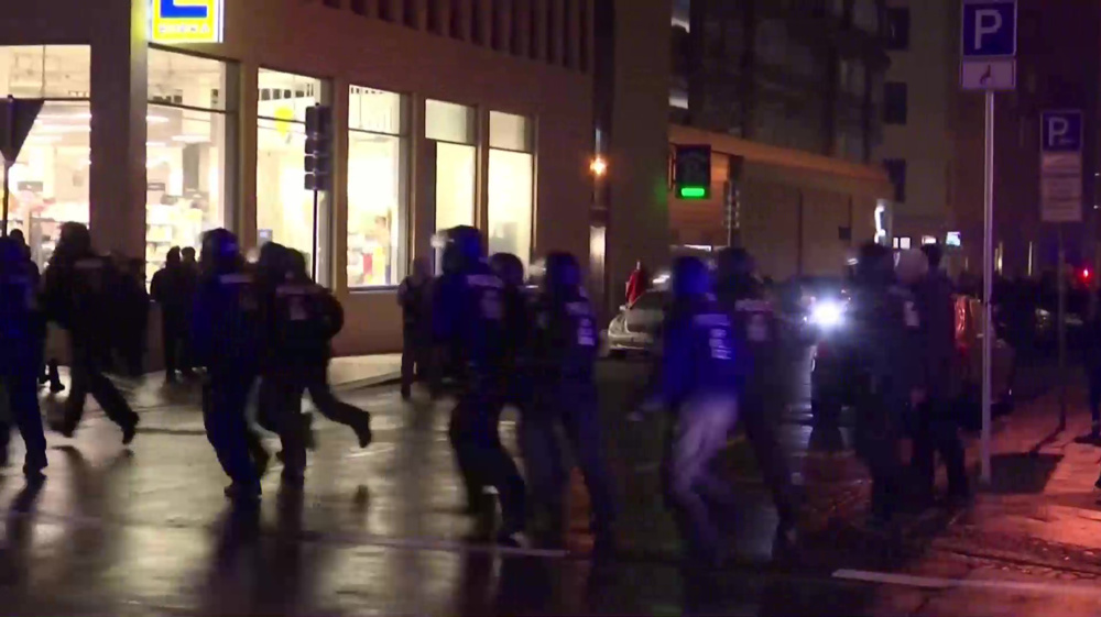 Thousands protest COVID health measures in Germany
