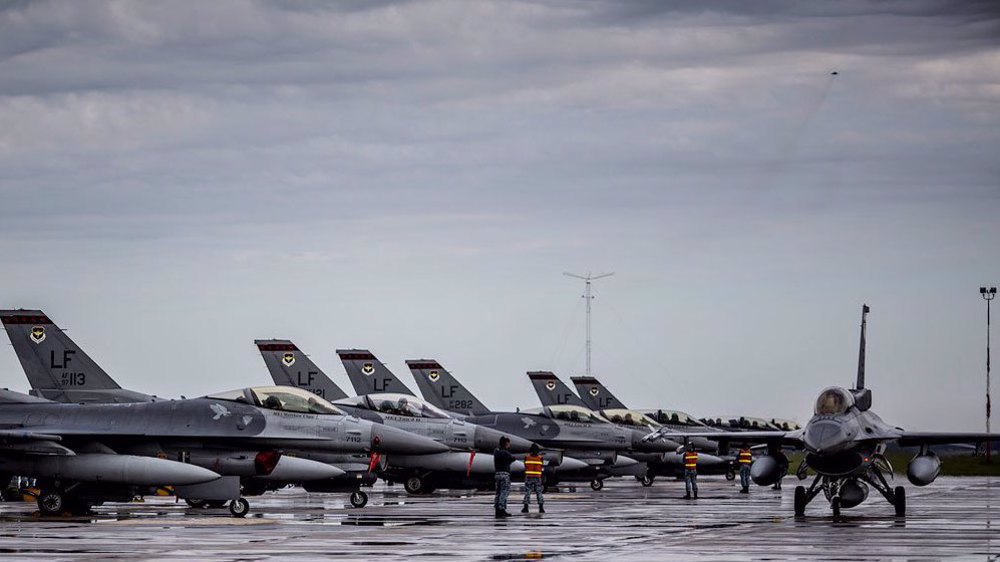 Ukraine sets sights on fighter jets after Biden OKs sending Abrams tanks