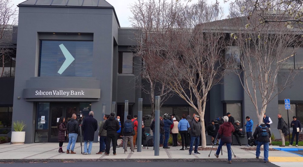 Great Depression II: Collapse of banks exposes chinks in US financial system