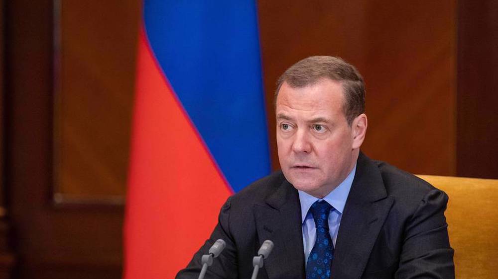Russia warns it will scrap grain deal if G7 'idiots' ban exports