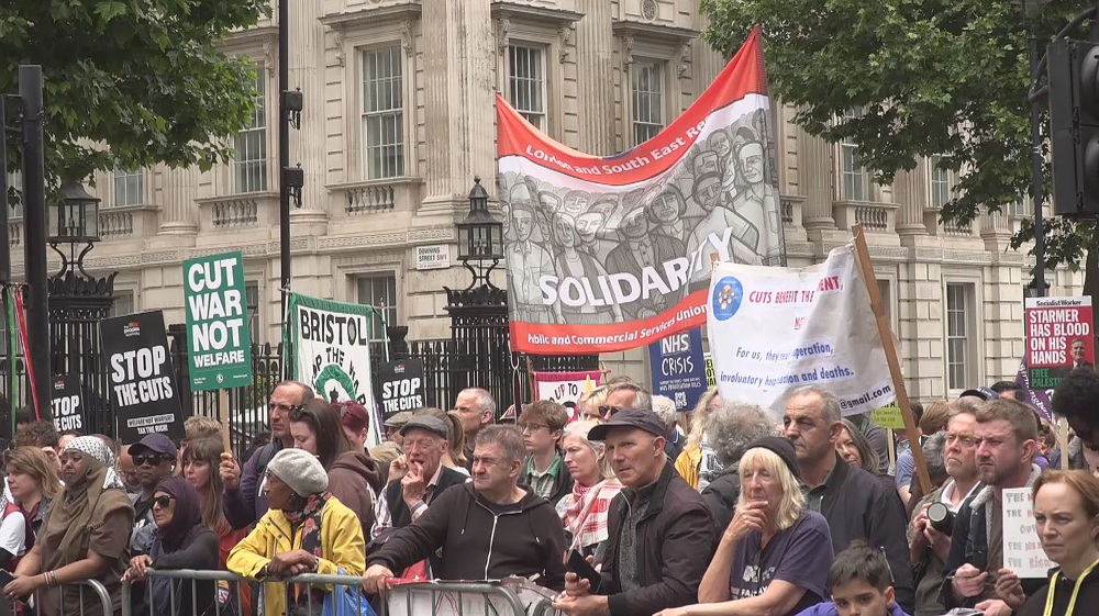 'Welfare not warfare' protesters march through central London