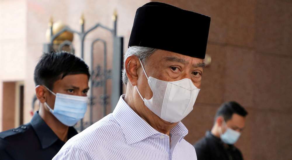 Calls for Malaysian PM to quit after king rejects emergency bid