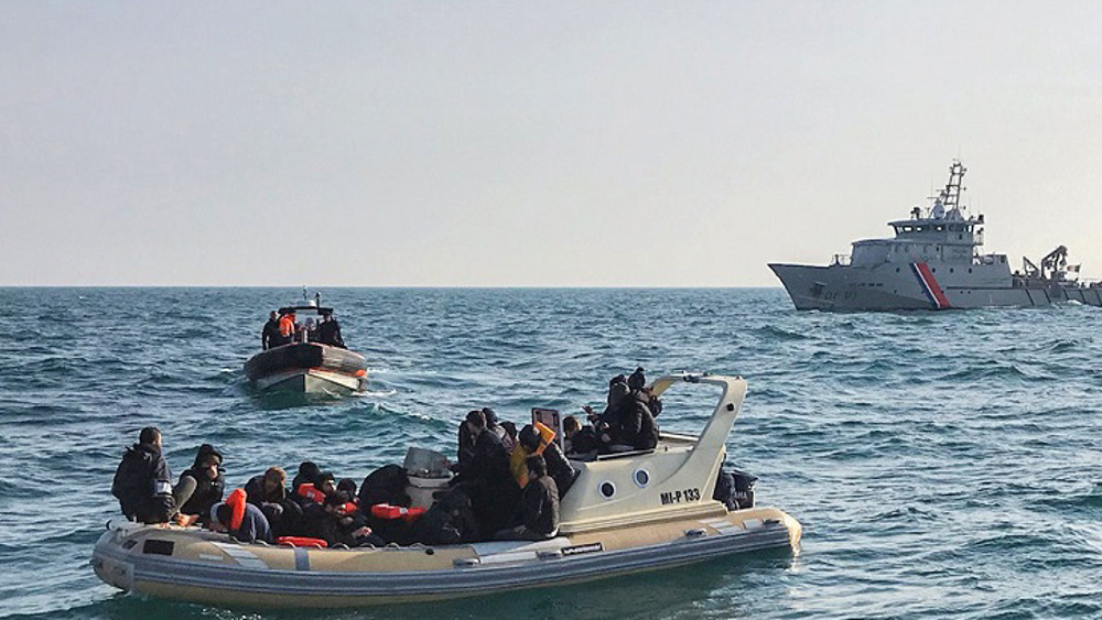 UK and France in new English Channel migration control deal