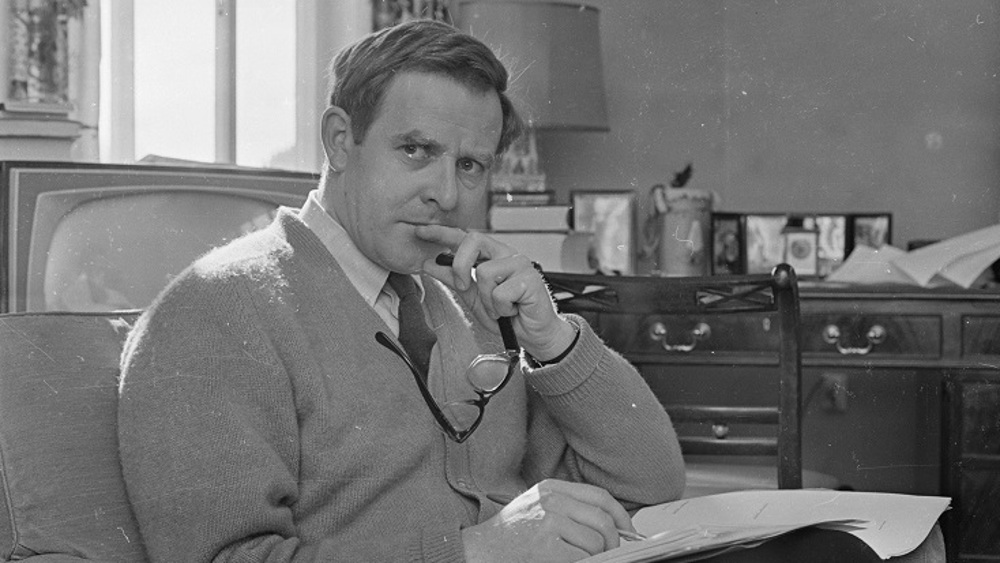 MI6 Chief lauds spy novelist John le Carré