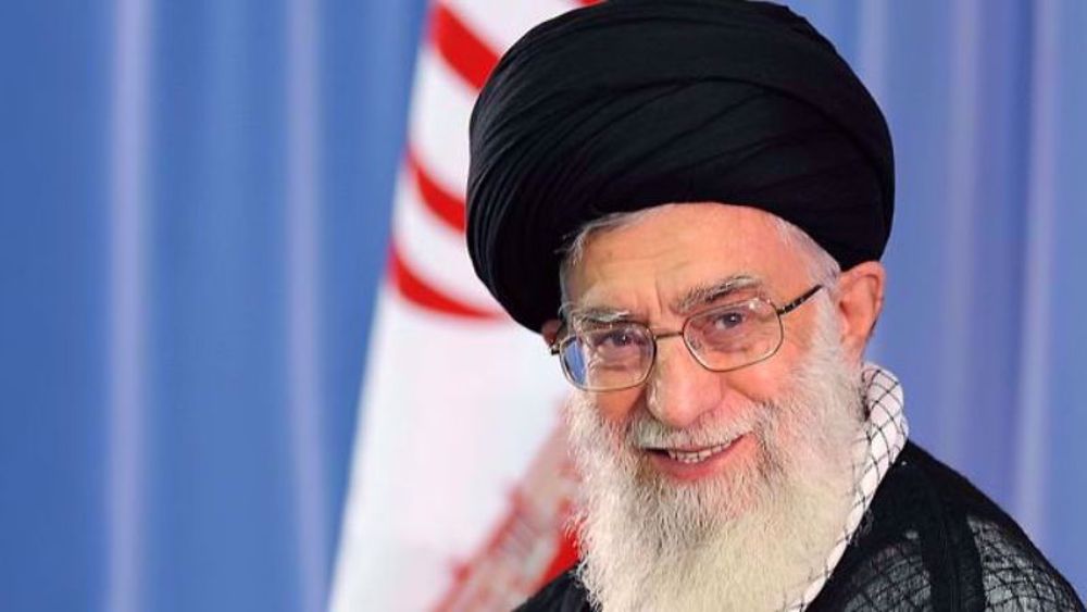Leader congratulates world Christians, Muslims on Christmas