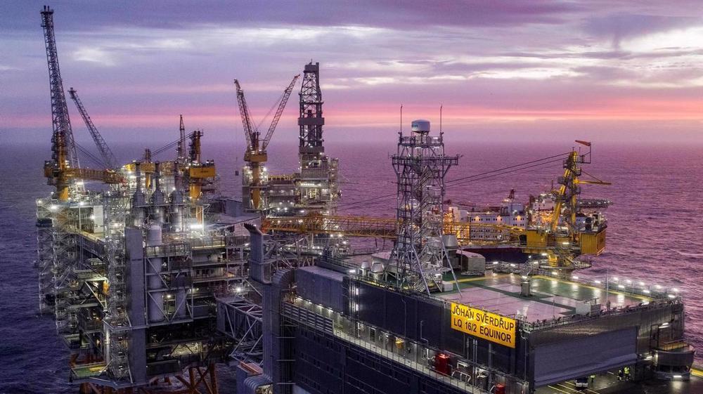 Oil prices drop on concerns about patchy demand recovery, record US stocks