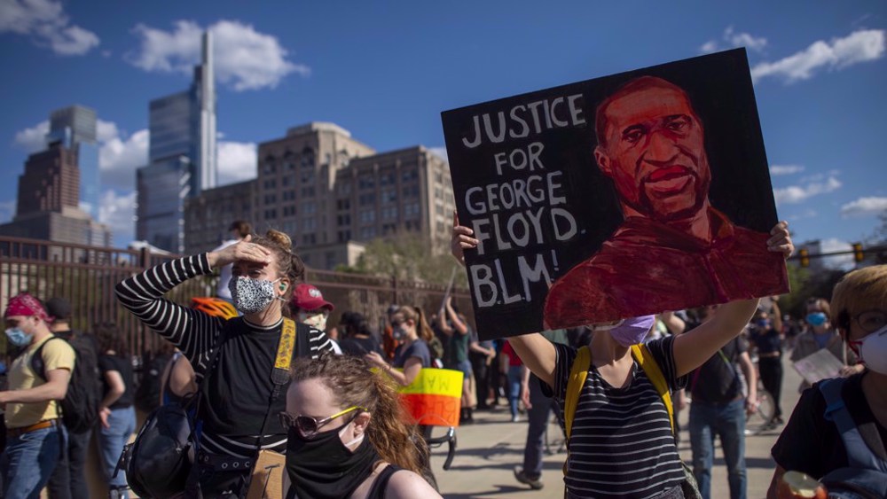 Floyd’s family sues US police