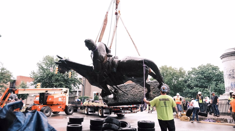 Trump promises to create 'National Garden' of racist statues 