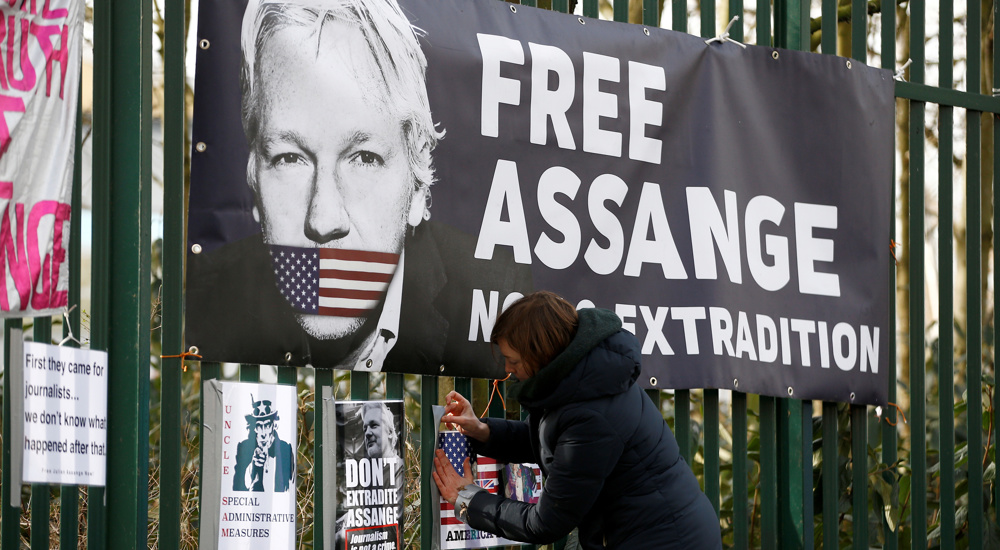 Presidents of Argentina, Venezuela join chorus of calls decrying Assange prosecution 