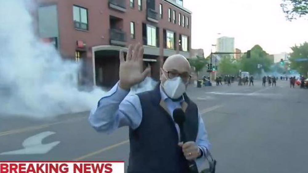 Trump mocks Muslim reporter shot with rubber bullet