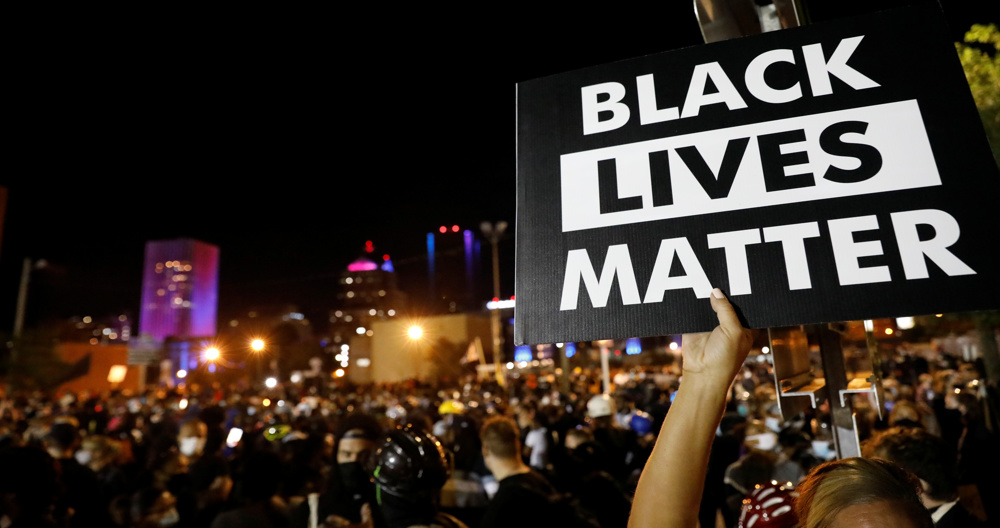US protests: Rochester sees sixth night of rallies as Portland clashes continue