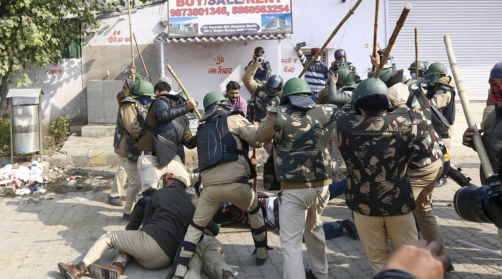 Clashes erupt at farmers protests site in New Delhi