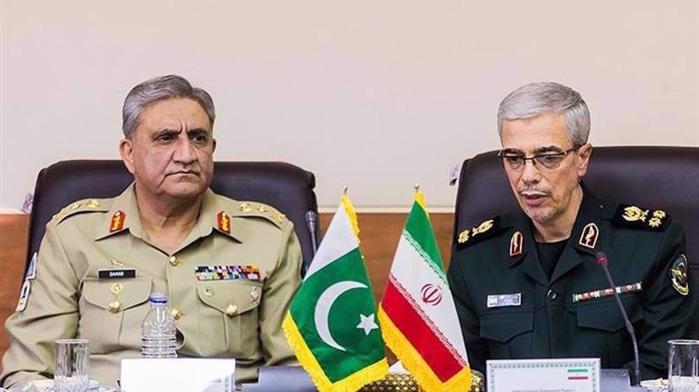 Top Iran, Pakistan generals discuss defense ties, regional issues