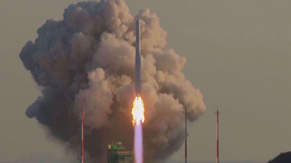 Washington slams North Korea while showcasing weapons 