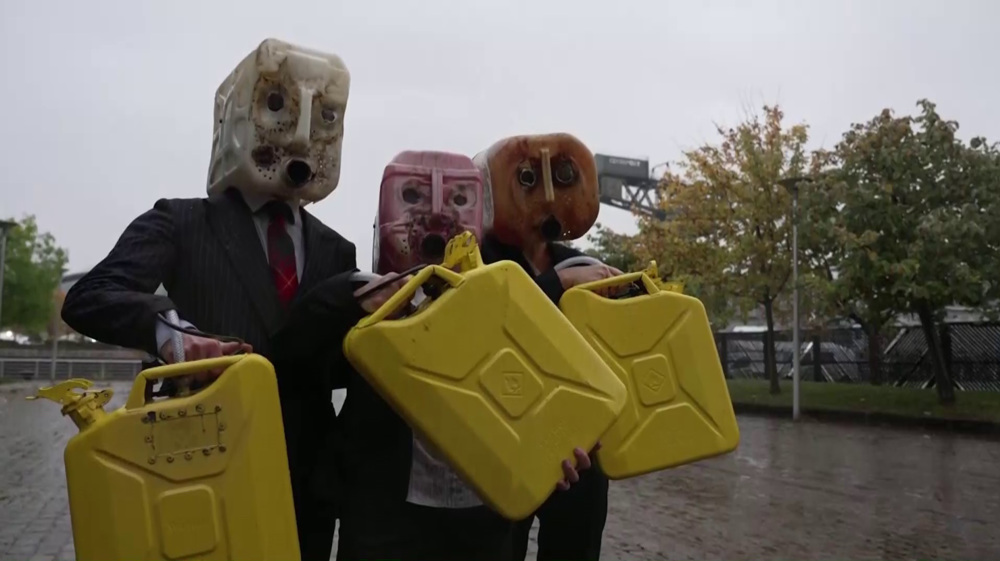 Protesters call for ocean protection, fossil fuel divestment ahead of COP26