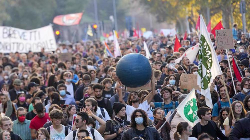 Thousands rail against world leaders attending G20 summit in Rome 