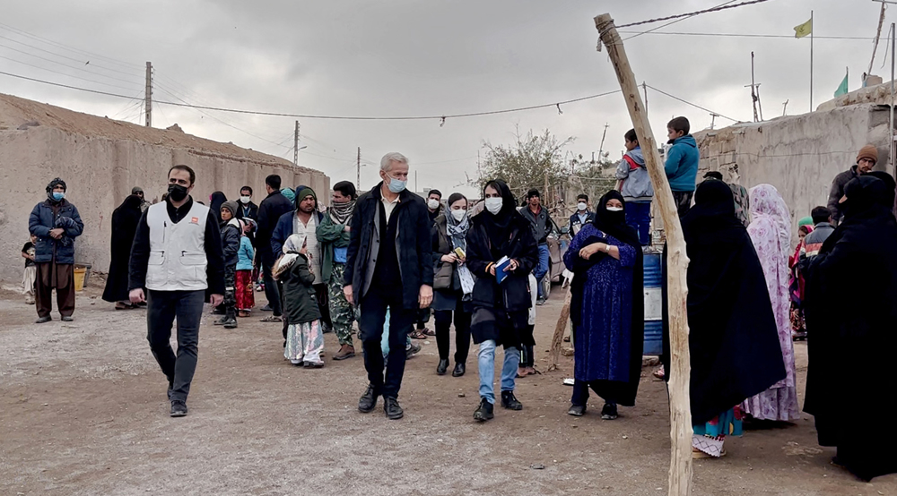 Europe builds walls to keep refugees out, Iran opens gates to let them in: Political scientist