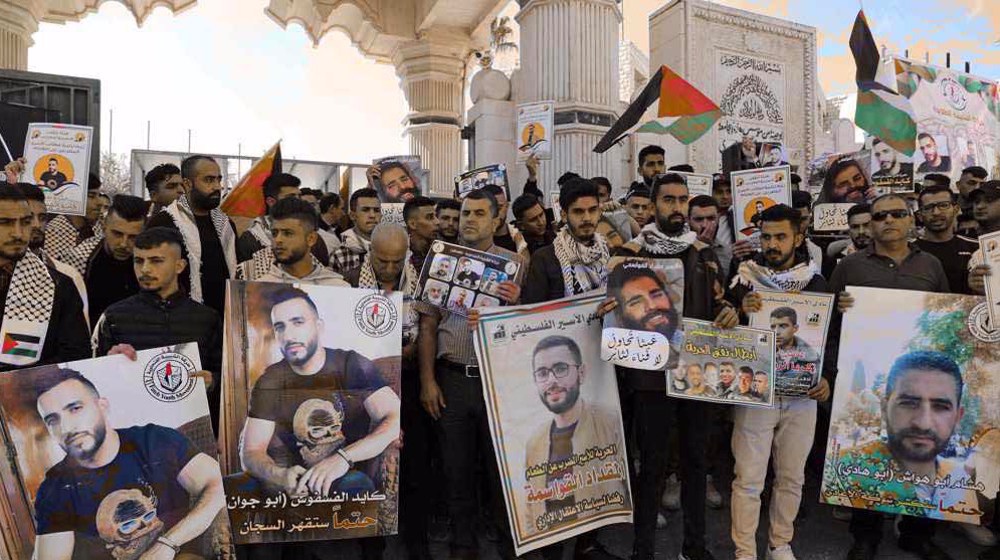 On hunger strike there are now three more Palestinian prisoners