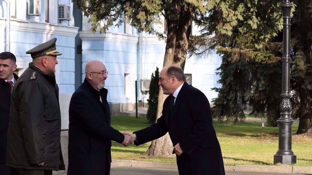UK signs deal to help boost Ukraine's military amid tensions with Russia