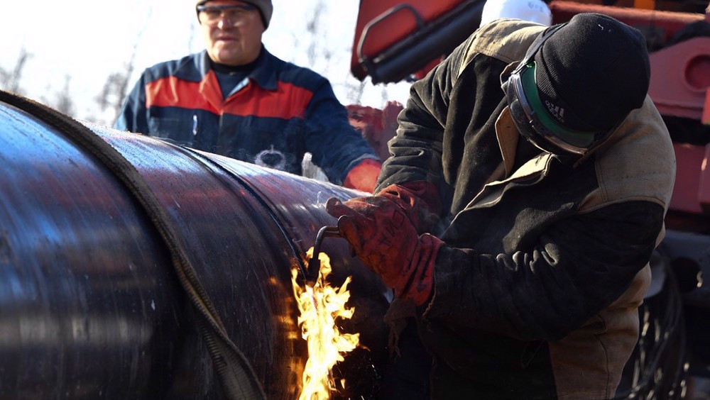 Poland-Belarus border crisis: Minsk ‘temporarily’ closes oil pipeline to EU