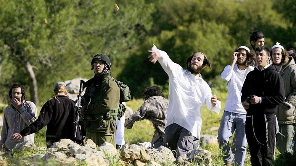  Israeli settlers vandalize Palestinians’ cars, attack farms in West Bank 