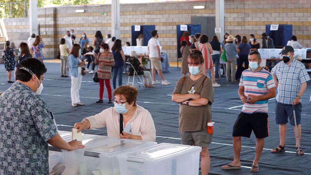 Chileans vote for new president in most divisive elections 