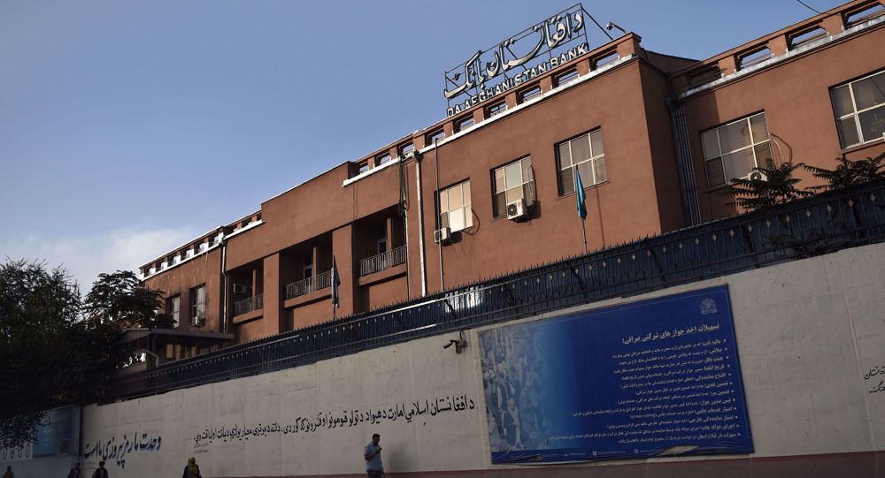 UN warns of 'colossal' collapse of Afghanistan's banking system