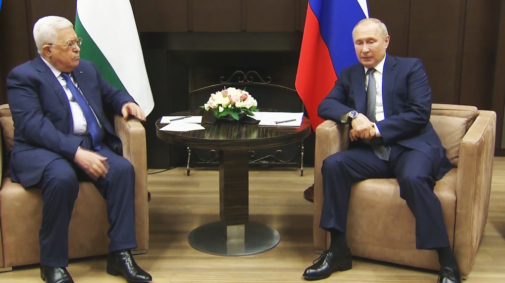 Putin holds meeting with Abbas on bilateral cooperation