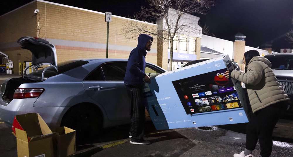 Many US Black Friday shoppers shun stores for online