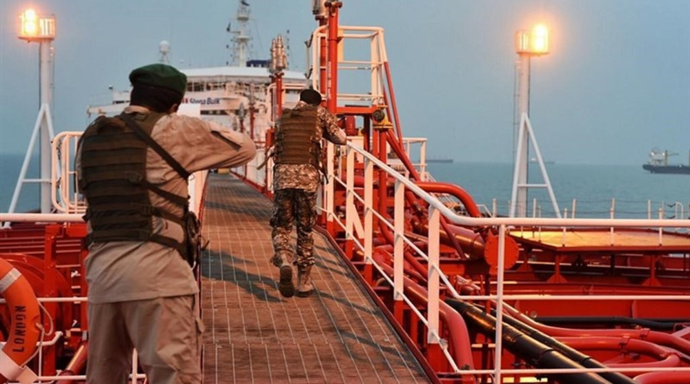 Minister thanks IRGC for rescuing Iranian oil from American pirates