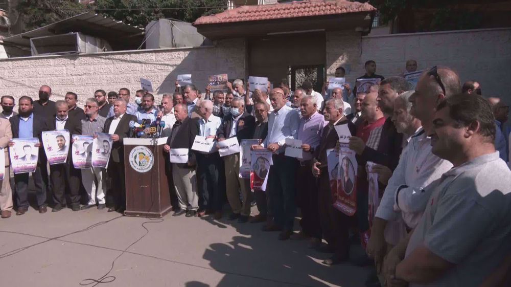 Palestinians go on hunger strike in solidarity with inmates
