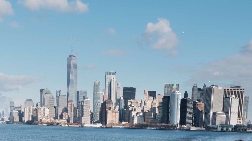 US stocks plunge over fear of Omicron