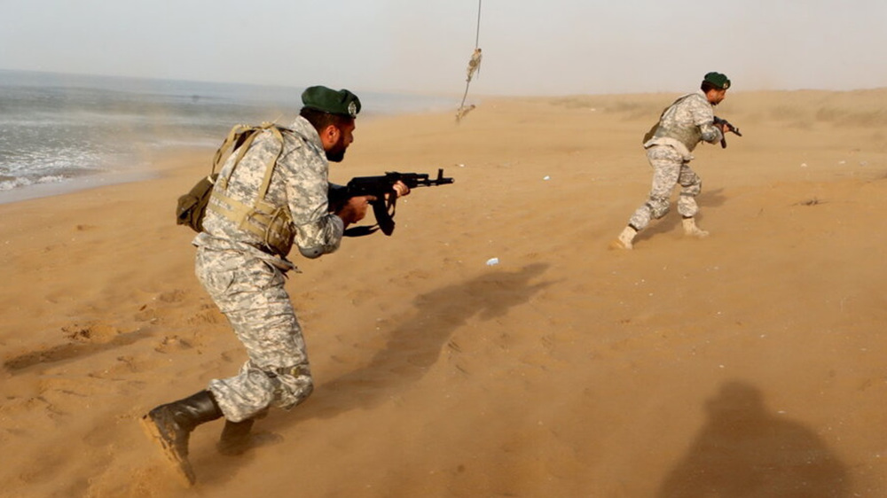 Iranian Army holds second day of massive maneuver