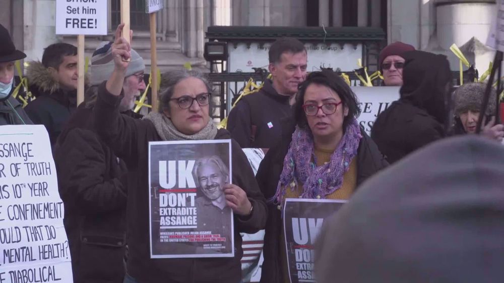 UK's top court rules Assange can be extradited to US