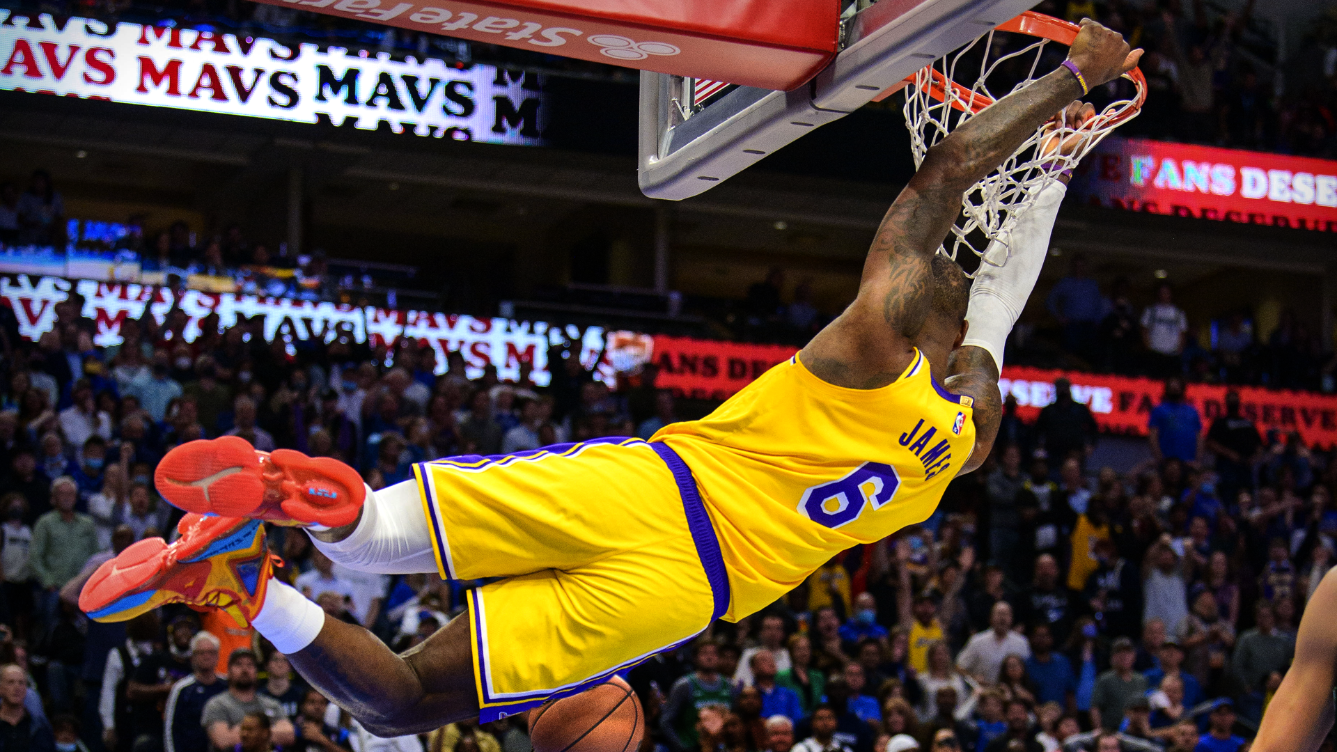NBA: Dallas Mavericks 104-107 Los Angeles Lakers 
