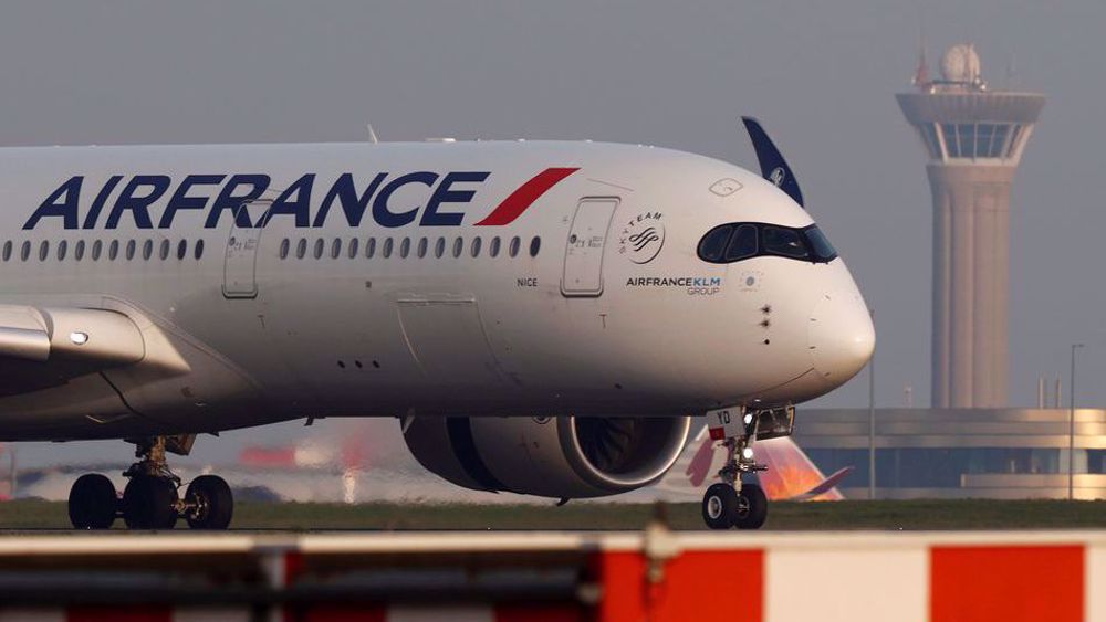 France toughens travel rules for UK over Omicron fears