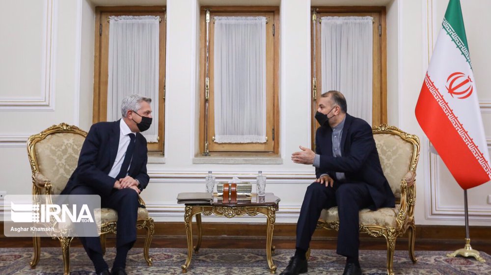 Iran calls for increased intl. aid for Afghanistan amid record refugee influx