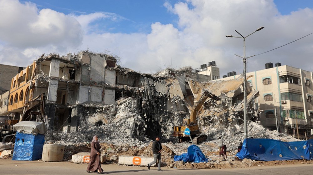 Three Palestinian farmers injured in Israeli attacks on Gaza