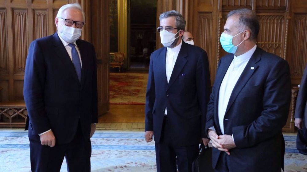 Iran’s chief negotiator in Moscow to discuss Vienna talks  