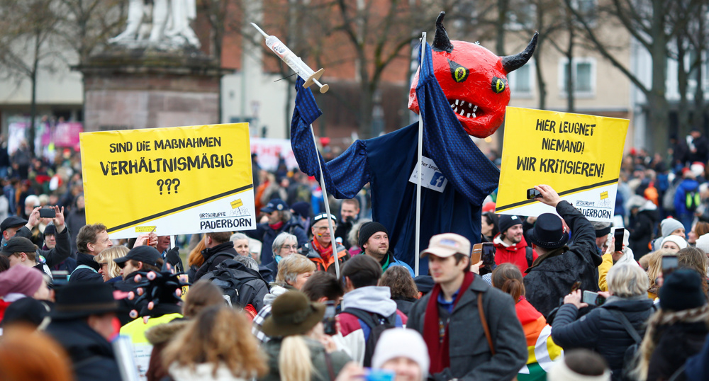 German police clash with Covid protesters in Kassel