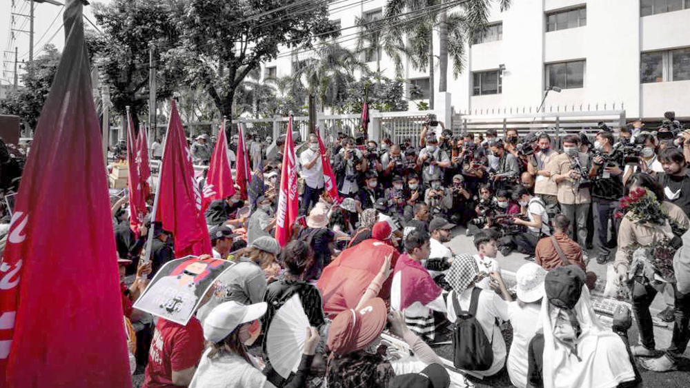 ‘Sedition’ charge puts three more Thai protest leaders behind bars