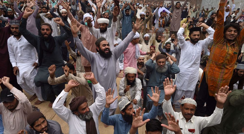 No letup in protests to force expulsion of French envoy from Pakistan