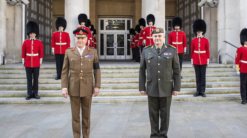 UK hosts head of Ukrainian armed forces in latest provocative step