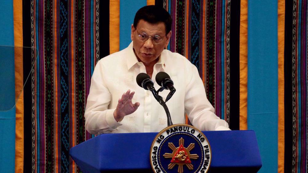 Philippines’ Duterte threatens China with war, admits may not be able to win