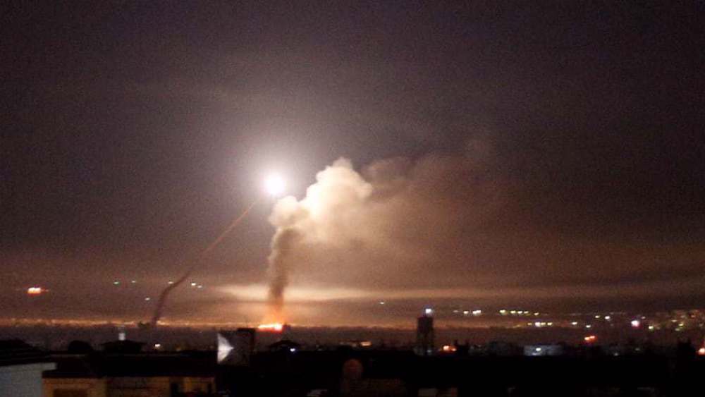 Israel strikes Syria after reporting ‘Syrian missile raid’ near Dimona 