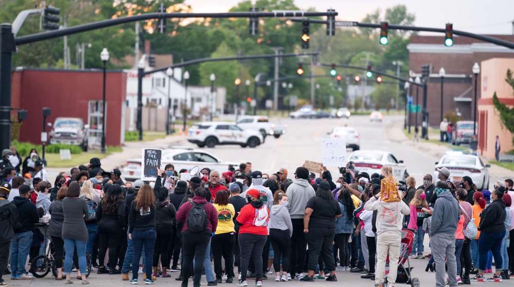 Calls grow in US for release of police killing video
