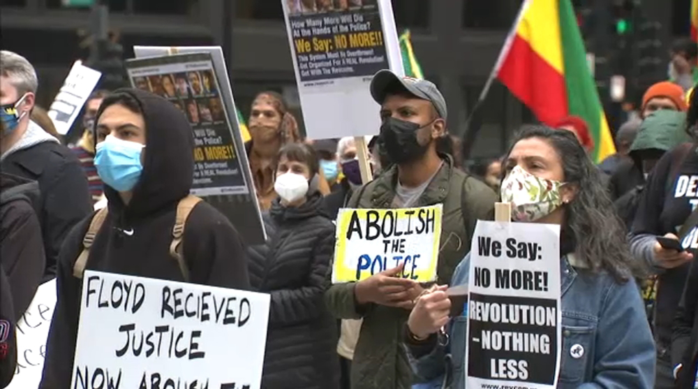 US protesters call for changes to policing in Chicago after fatal police shooting 